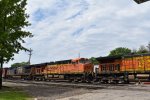 BNSF 7609 CSX 69